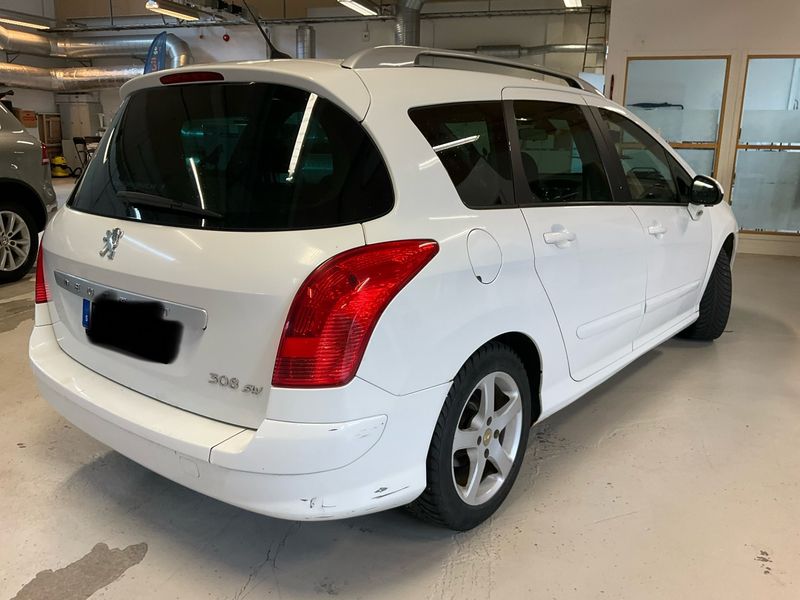 Peugeot 308 1.6 THP Feline 2009 – снимка 2