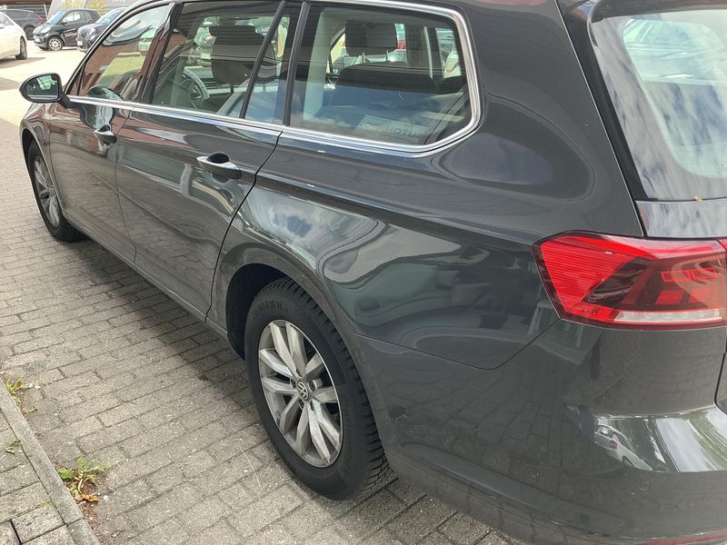 Volkswagen Passat 2.0 TDI Business 4Motion 2020 – снимка 6