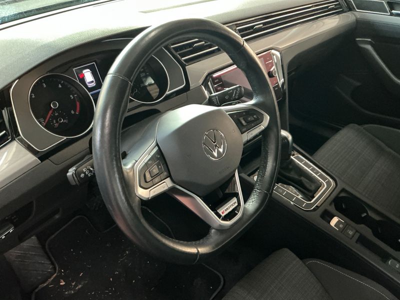 Volkswagen Passat 2.0 TDI Business 4Motion 2020 – снимка 26