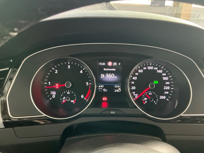 Volkswagen Passat 2.0 TDI Business 4Motion 2020 – снимка 18
