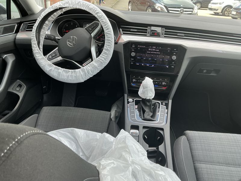 Volkswagen Passat 2.0 TDI Business 4Motion 2020 – снимка 17