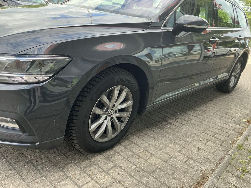 Volkswagen Passat 2.0 TDI Business 4Motion 2020 – снимка 2