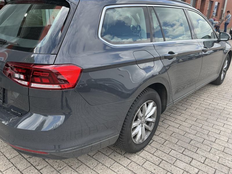 Volkswagen Passat 2.0 TDI Business 4Motion 2020 – снимка 8