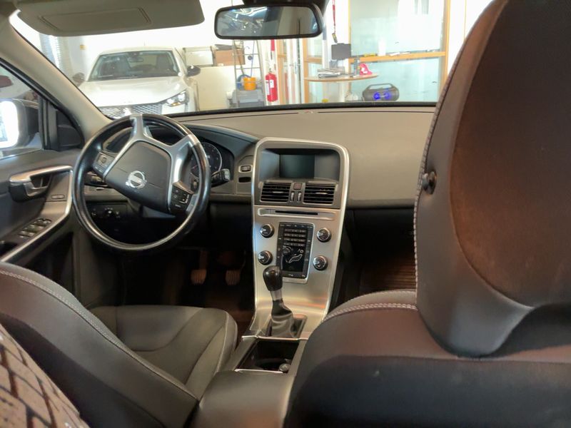 Volvo XC60 2.0 DRIVe Momentum 2012 – снимка 18