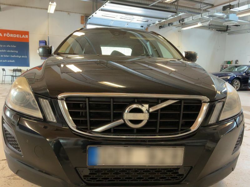 Volvo XC60 2.0 DRIVe Momentum 2012 – снимка 14