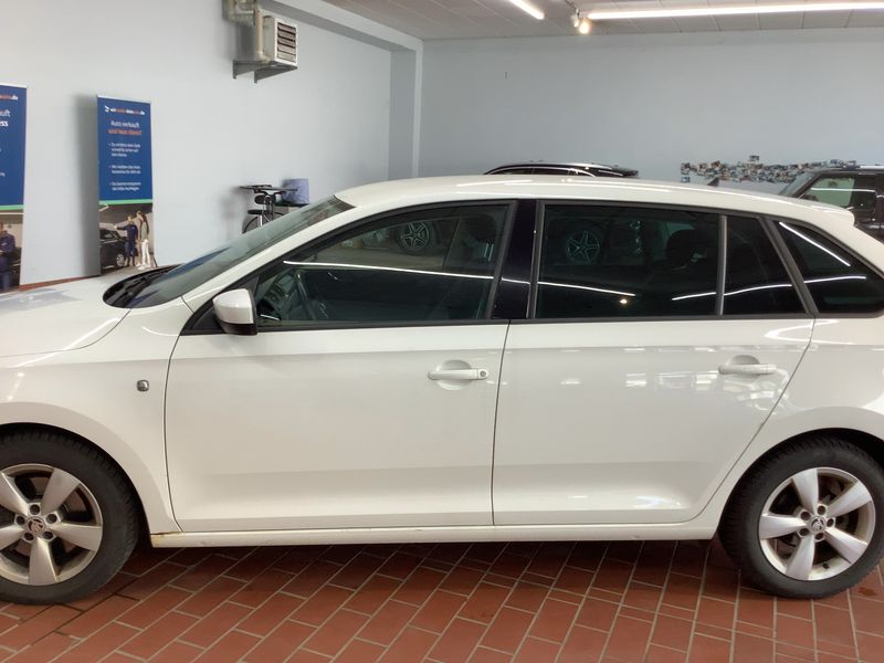 Skoda Rapid Spaceback 1.2 TSI Ambition 2015 – снимка 4
