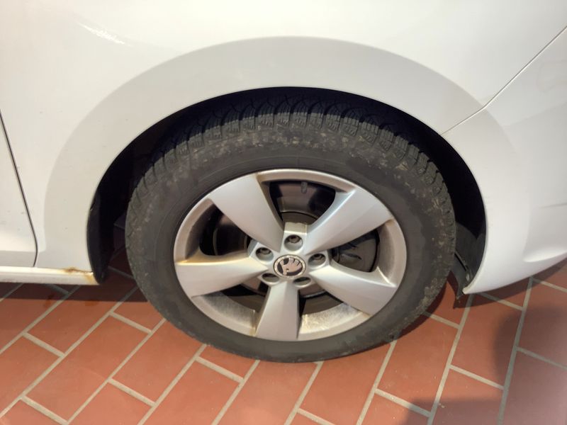 Skoda Rapid Spaceback 1.2 TSI Ambition 2015 – снимка 11