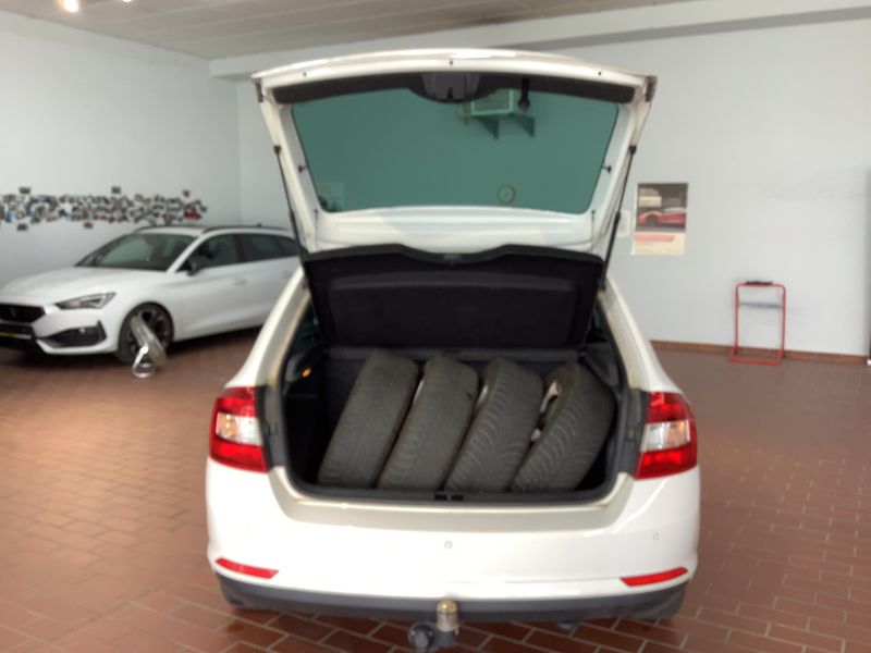 Skoda Rapid Spaceback 1.2 TSI Ambition 2015 – снимка 16