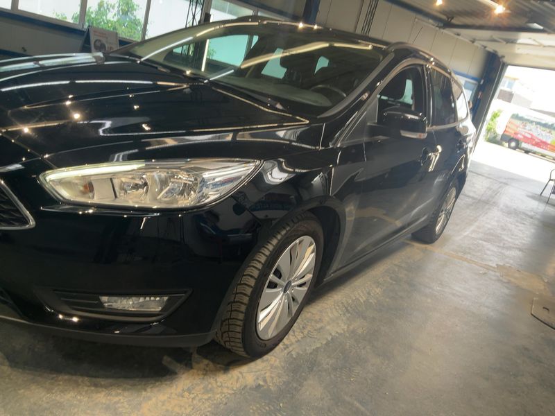 Ford Focus 1.0 EcoBoost Business 2017 – снимка 2