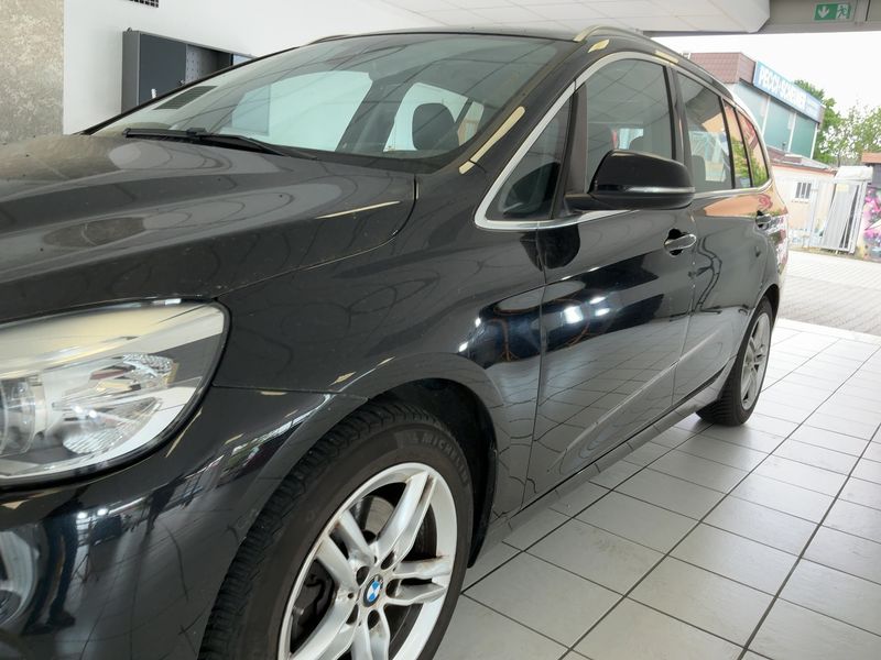 BMW 2er 218i Gran Tourer Luxury Line 2017 – снимка 2