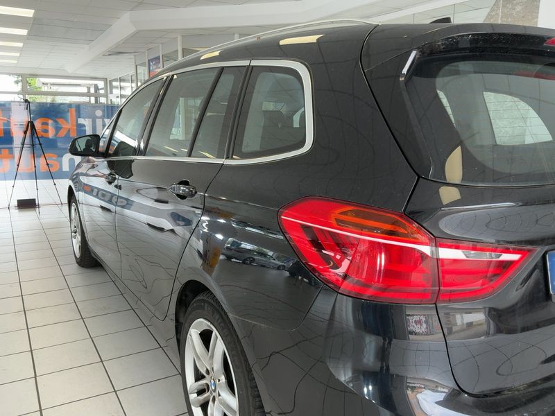 BMW 2er 218i Gran Tourer Luxury Line 2017 – снимка 6