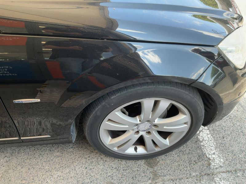 Mercedes-Benz C-Klasse C 200 CDI BlueEfficiency Avantgarde 2011 – снимка 20