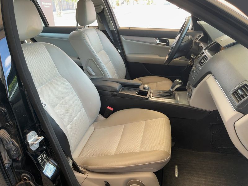 Mercedes-Benz C-Klasse C 200 CDI BlueEfficiency Avantgarde 2011 – снимка 11