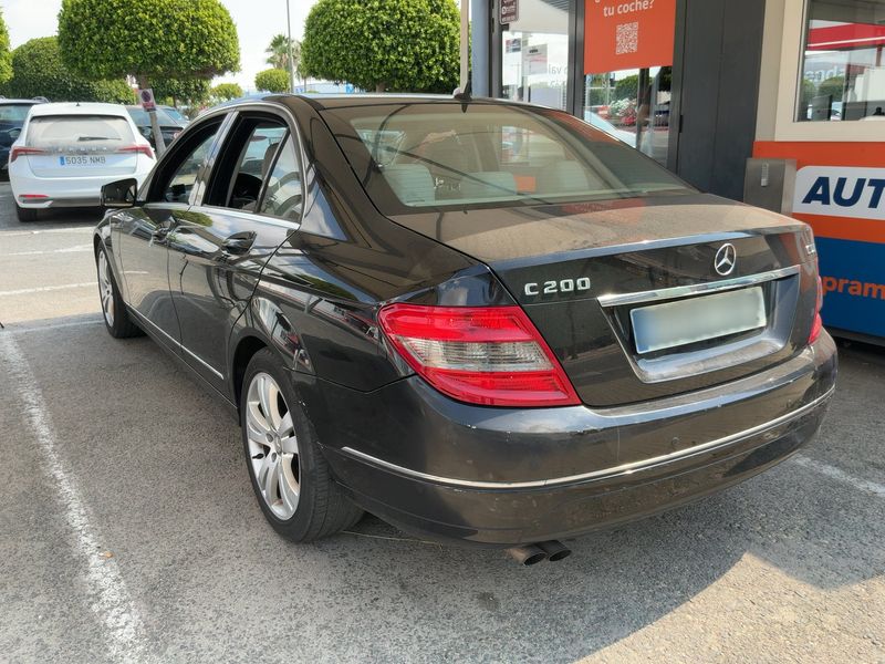 Mercedes-Benz C-Klasse C 200 CDI BlueEfficiency Avantgarde 2011 – снимка 3