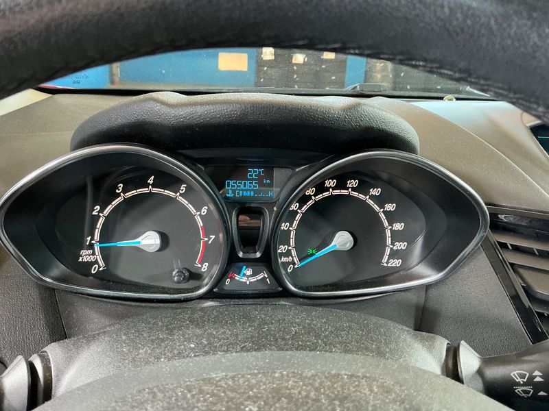 Ford Fiesta 1.0 EcoBoost Titanium 2014 – снимка 18