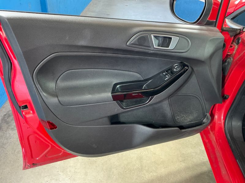 Ford Fiesta 1.0 EcoBoost Titanium 2014 – снимка 24