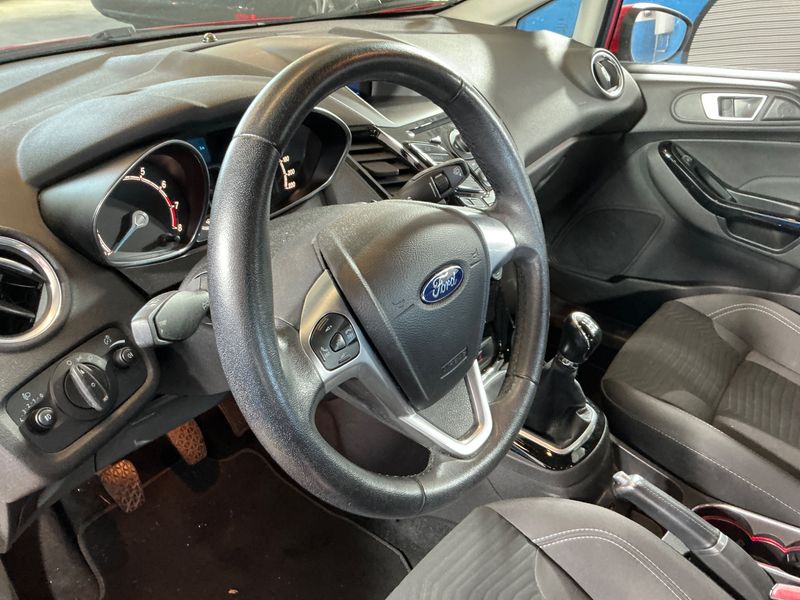 Ford Fiesta 1.0 EcoBoost Titanium 2014 – снимка 25