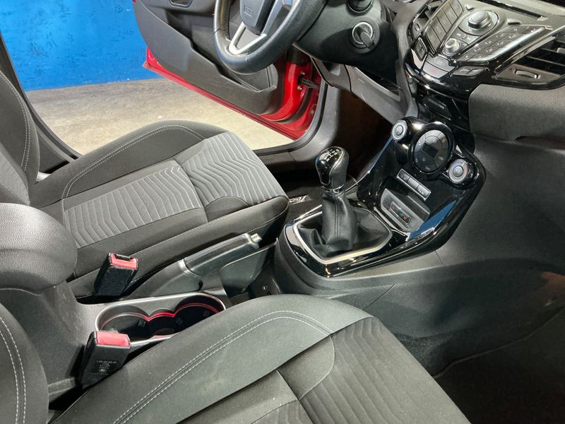 Ford Fiesta 1.0 EcoBoost Titanium 2014 – снимка 26