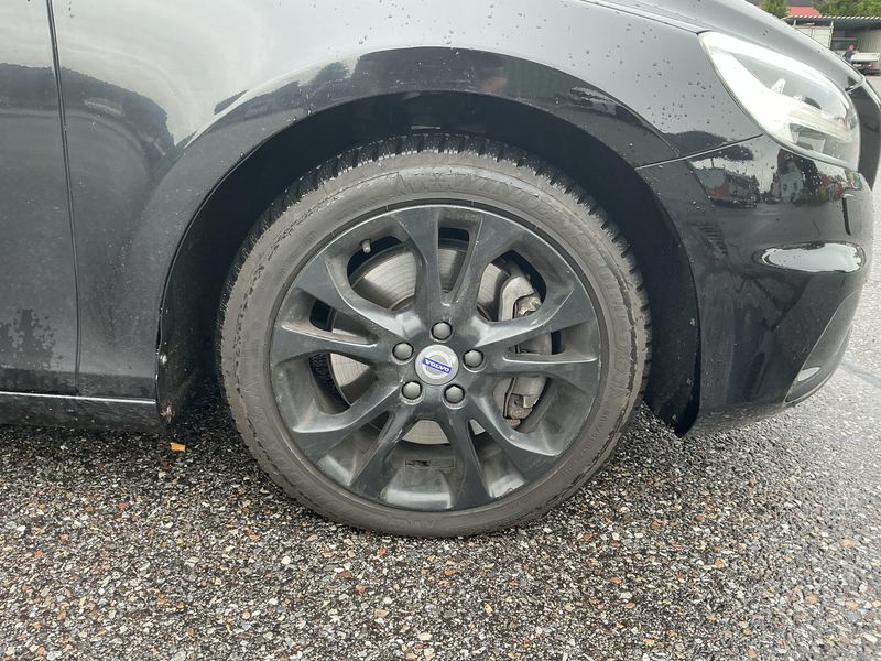 Volvo V40 2.0 D3 R-Design 2016 – снимка 11
