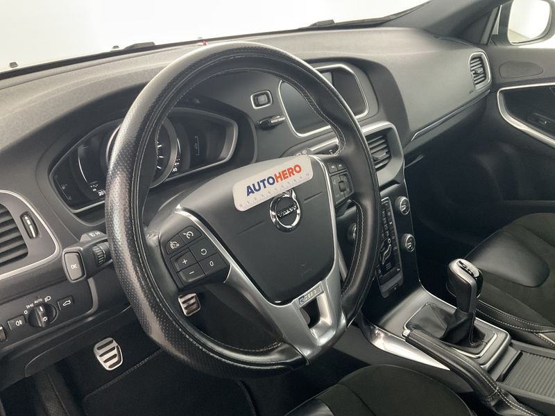 Volvo V40 2.0 D3 R-Design 2016 – снимка 25