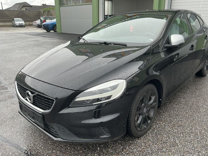 Volvo V40 2.0 D3 R-Design 2016 – снимка 2