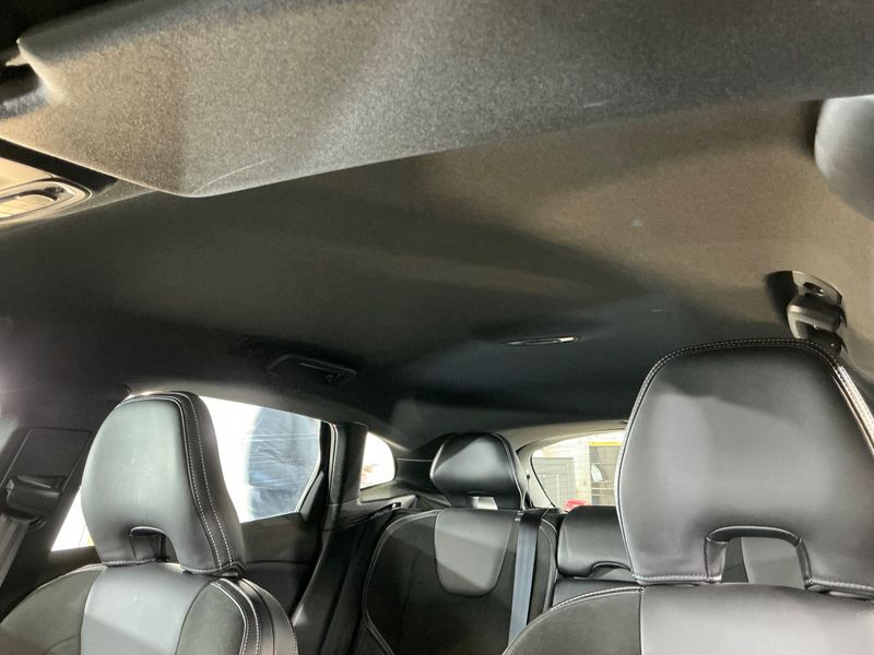 Volvo V40 2.0 D3 R-Design 2016 – снимка 27