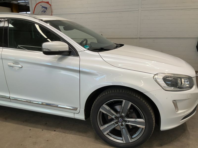 Volvo XC60 2.0 D4 Linje Inscription 2WD 2017 – снимка 12