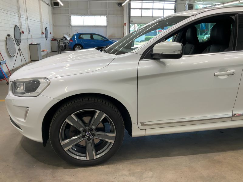 Volvo XC60 2.0 D4 Linje Inscription 2WD 2017 – снимка 2