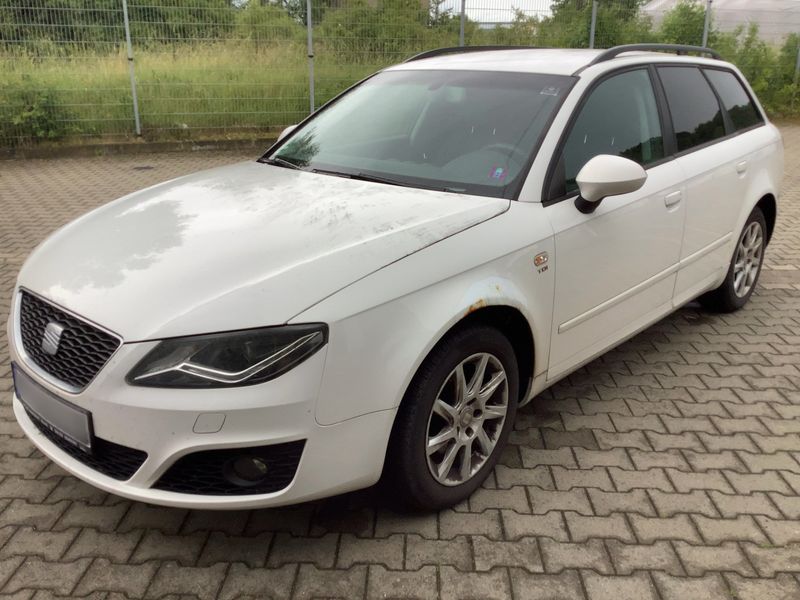 Seat Exeo 2.0 TDI Reference 2012 – снимка 1