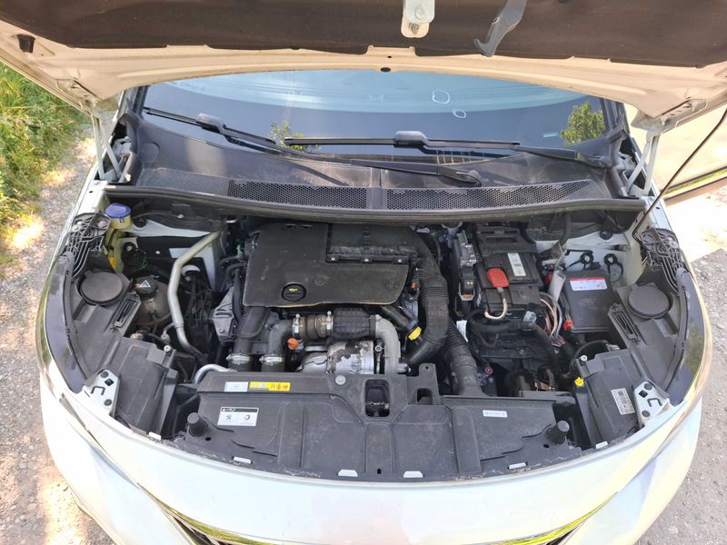 Peugeot 3008 1.6 Blue-HDi Allure 2017 – снимка 8
