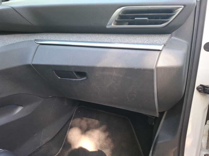 Peugeot 3008 1.6 Blue-HDi Allure 2017 – снимка 49