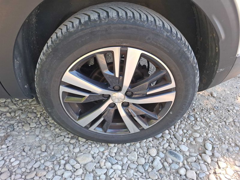 Peugeot 3008 1.6 Blue-HDi Allure 2017 – снимка 75