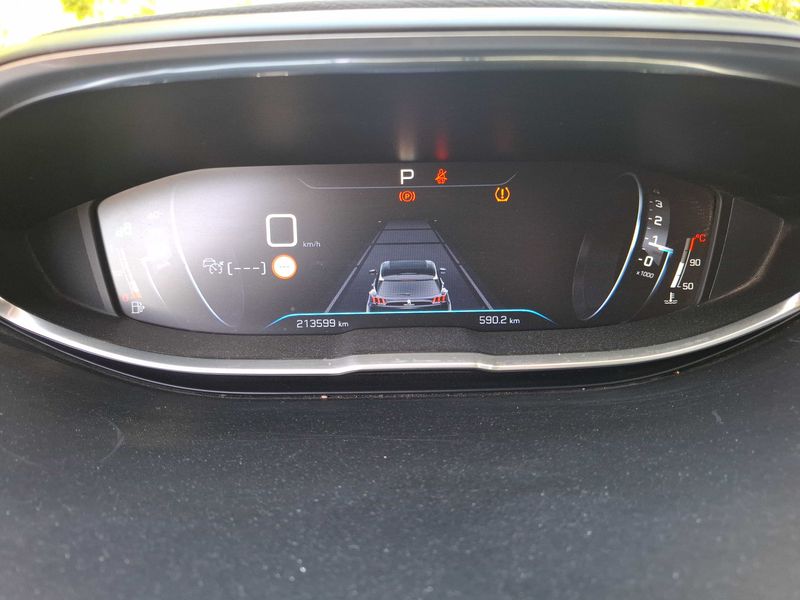 Peugeot 3008 1.6 Blue-HDi Allure 2017 – снимка 12
