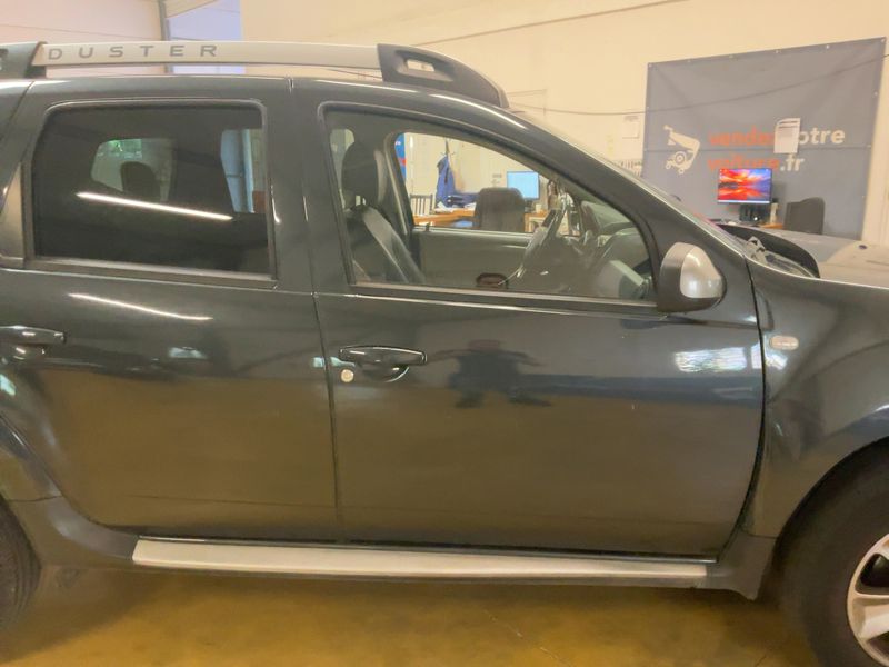 Dacia Duster 1.2 TCe Prestige 4x2 2017 – снимка 10