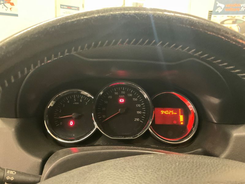 Dacia Duster 1.2 TCe Prestige 4x2 2017 – снимка 18