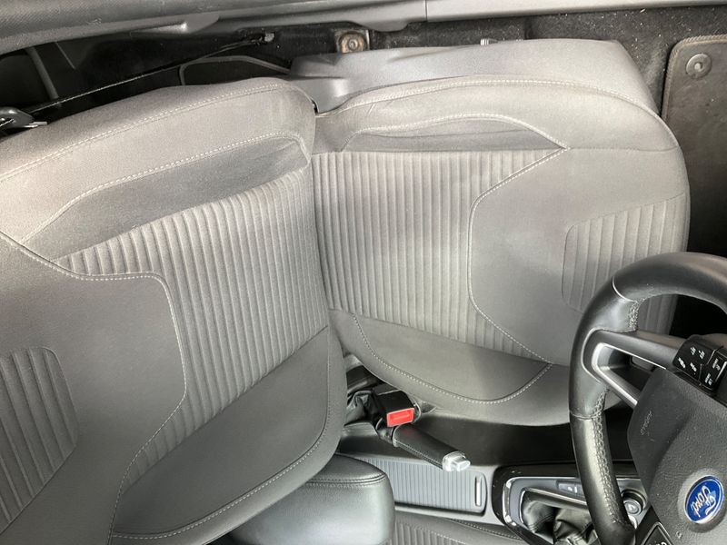 Ford Focus 1.5 TDCi Titanium 2015 – снимка 33