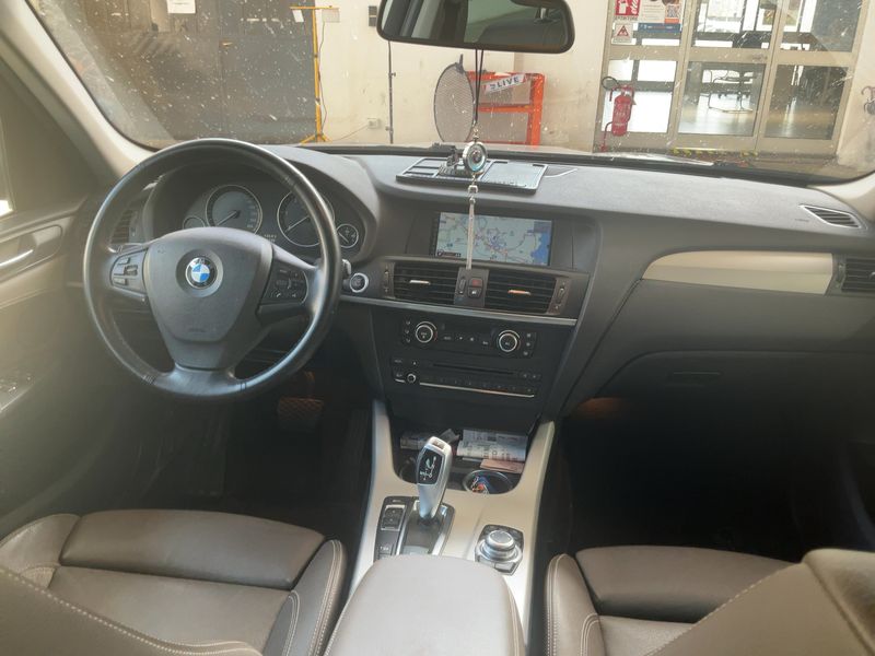 BMW X3 xDrive 20d 2011 – снимка 17