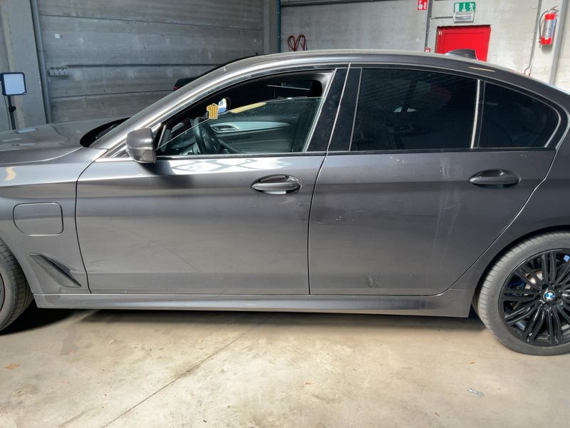 BMW 5er 530e xDrive M Sport 2020 – снимка 4