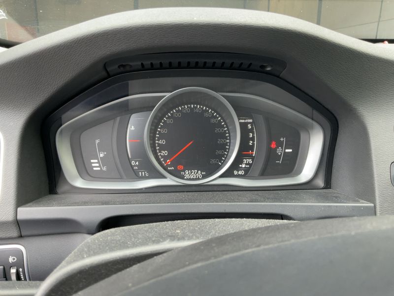 Volvo V60 2.0 D4 Kinetic 2018 – снимка 18