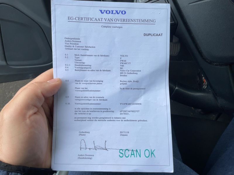 Volvo V60 2.0 D4 Kinetic 2018 – снимка 21