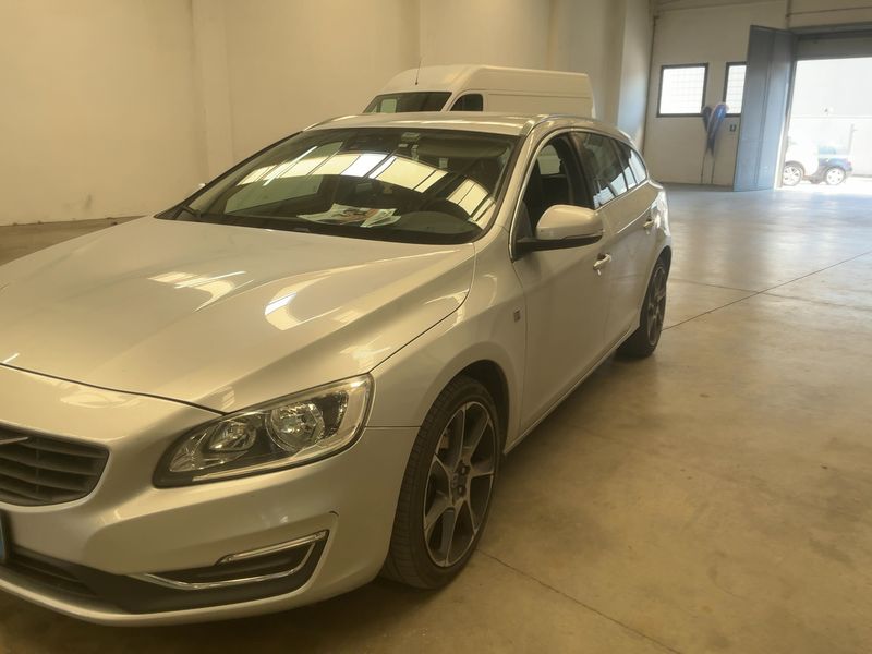 Volvo V60 2.0 D2 Ocean Race 2016 – снимка 2