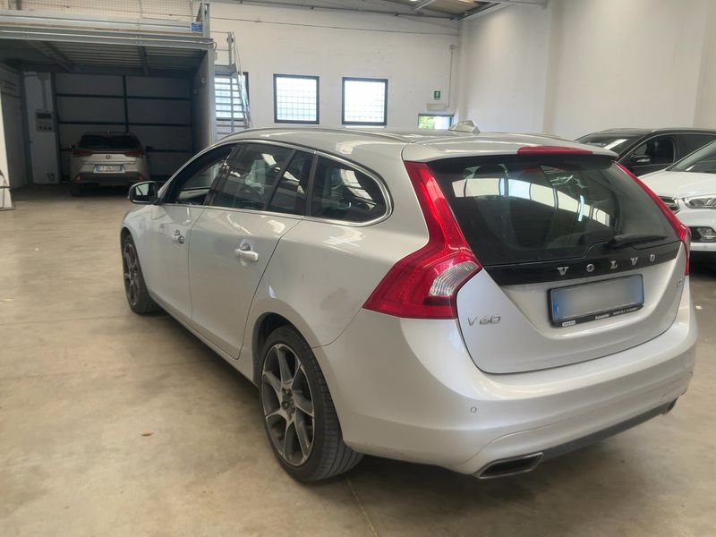 Volvo V60 2.0 D2 Ocean Race 2016 – снимка 6