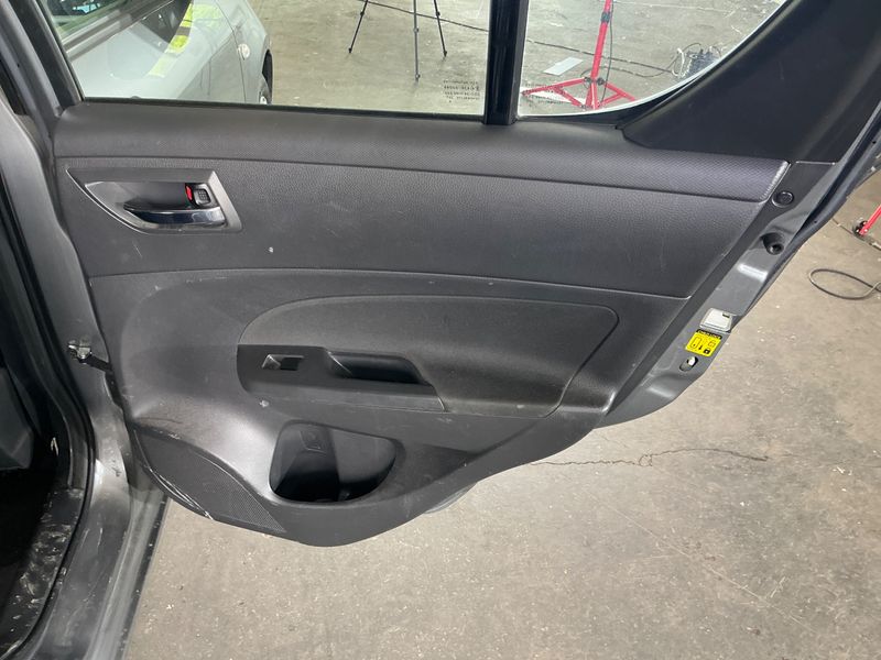 Suzuki Swift 1.2 Comfort 2011 – снимка 30