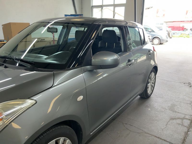 Suzuki Swift 1.2 Comfort 2011 – снимка 2
