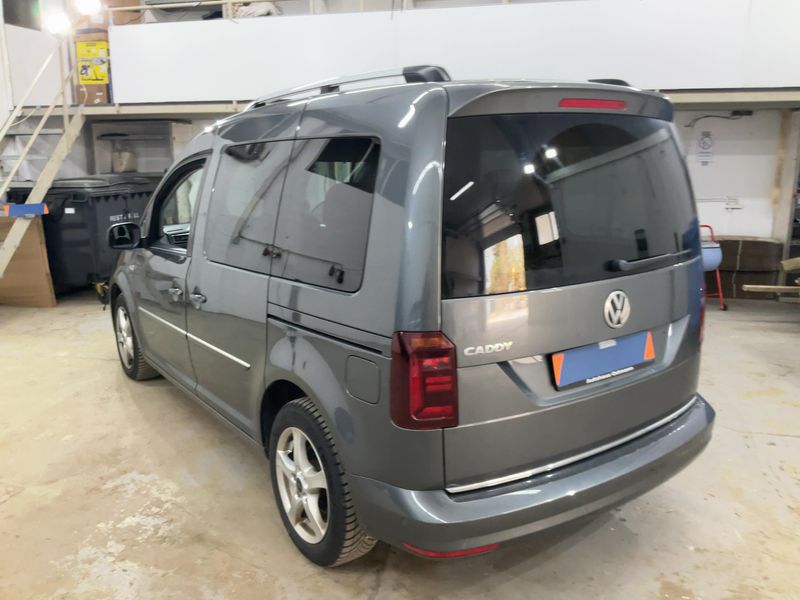 Volkswagen Caddy 2.0 TDI Highline BlueMotion Tech 2018 – снимка 6