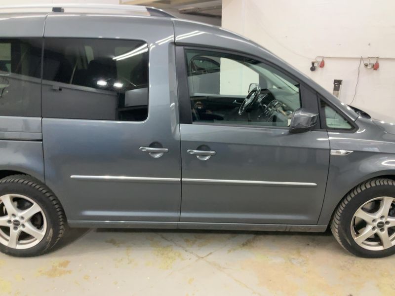 Volkswagen Caddy 2.0 TDI Highline BlueMotion Tech 2018 – снимка 10