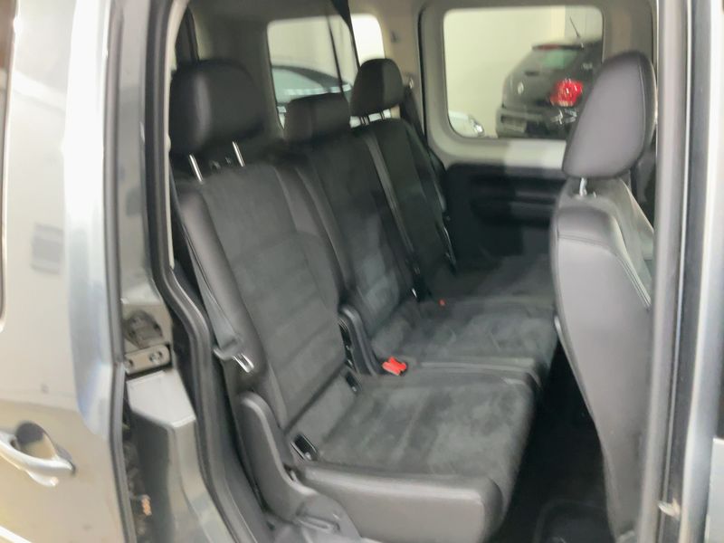 Volkswagen Caddy 2.0 TDI Highline BlueMotion Tech 2018 – снимка 20