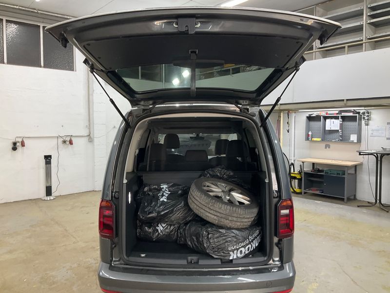 Volkswagen Caddy 2.0 TDI Highline BlueMotion Tech 2018 – снимка 16