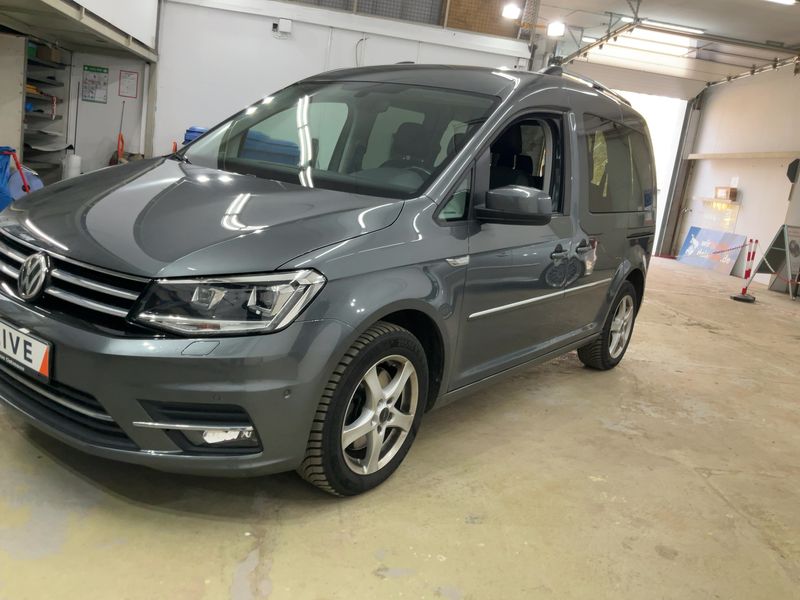 Volkswagen Caddy 2.0 TDI Highline BlueMotion Tech 2018 – снимка 2