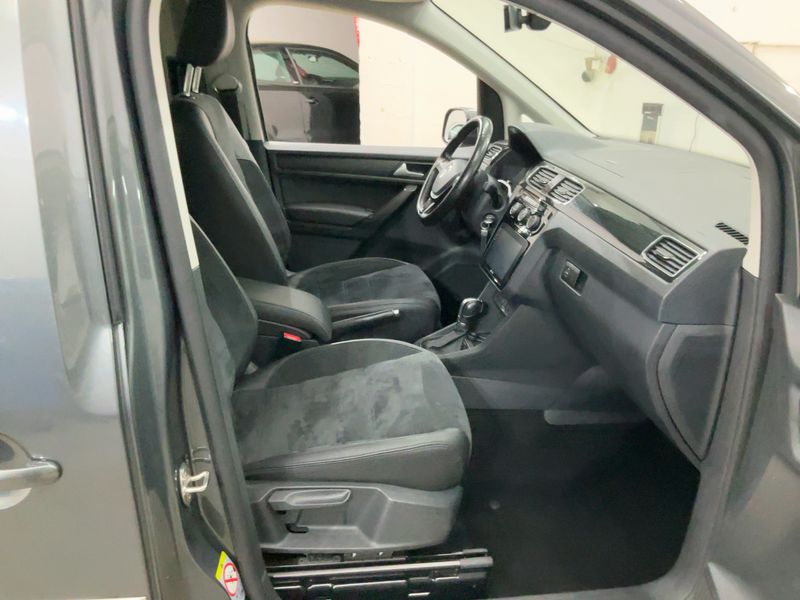 Volkswagen Caddy 2.0 TDI Highline BlueMotion Tech 2018 – снимка 17